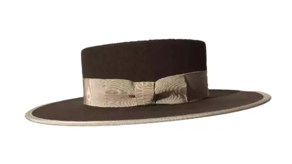 Vaquero Woll- oder Biberhut mit flacher Krone und Rebsband als Garnitur